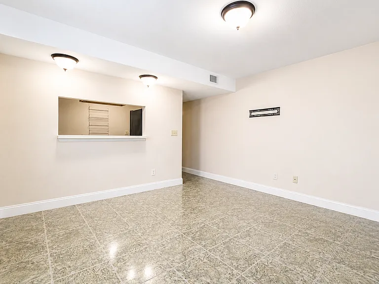 7126 Waterside Dr — Photo 6
