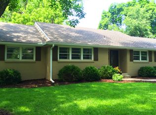 8410 Belinder Rd, Leawood, KS 66206