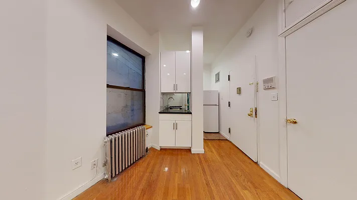 Rented by Bond New York | media 14