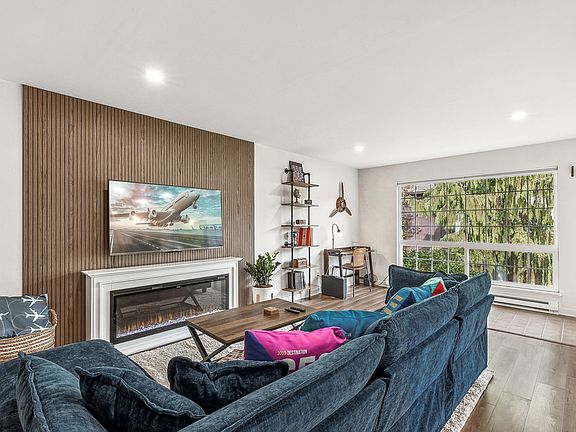 5th image of 3425 S 176th St Unit 266