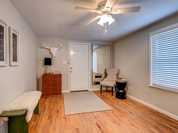 4th image of 1419 Hurley Ave