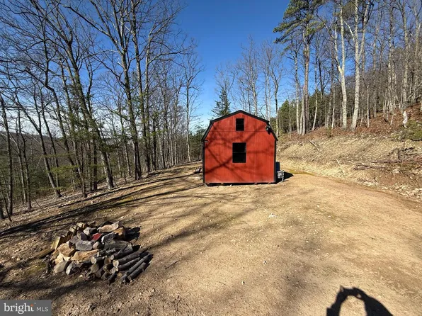 Advent Dr, Augusta, WV 26704