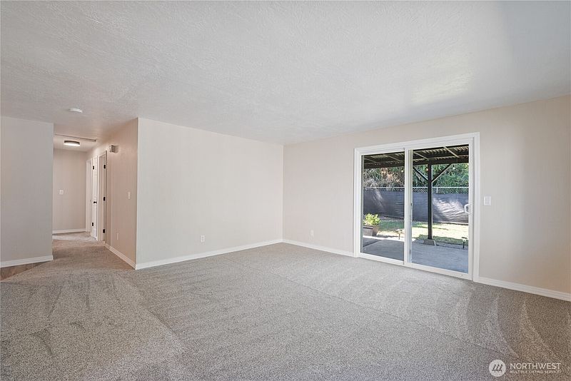 4th image of 4490 Constitution Lane