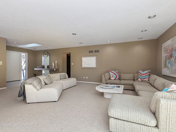 3rd image of 213 Arrowwood Dr