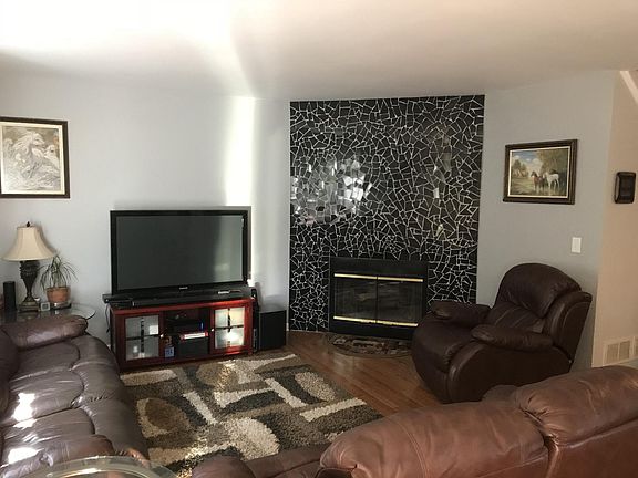 2nd image of 1560 Cedarwood Ct