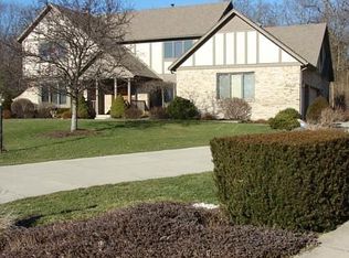 6890 Sovereign Ct, Dayton, OH 45414