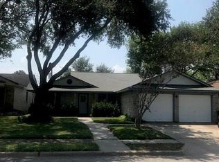 207 Spur Dr, Victoria, TX 77904