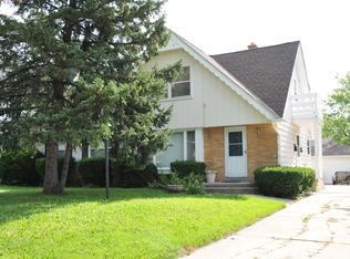 5822 N 84th St, Milwaukee, WI 53225