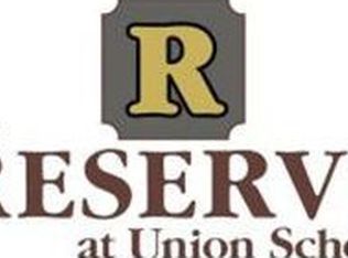 812 Jasmine Ln, Mount Joy, PA 17552