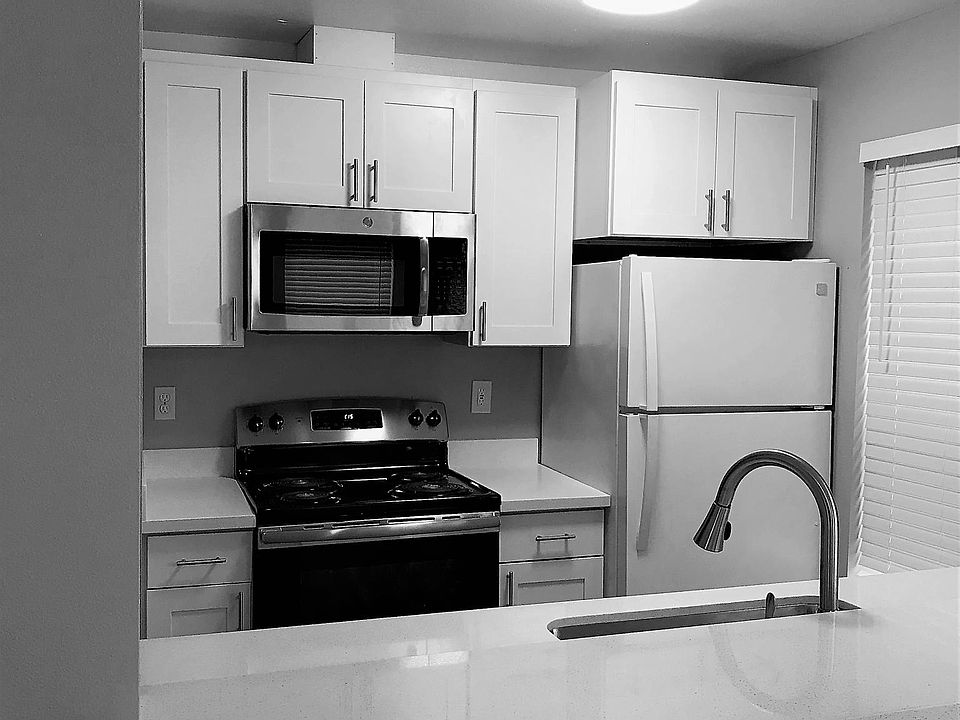 1st image of 12839 SE 40th Pl