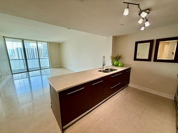 4th image of 465 Brickell Ave APT 1806
