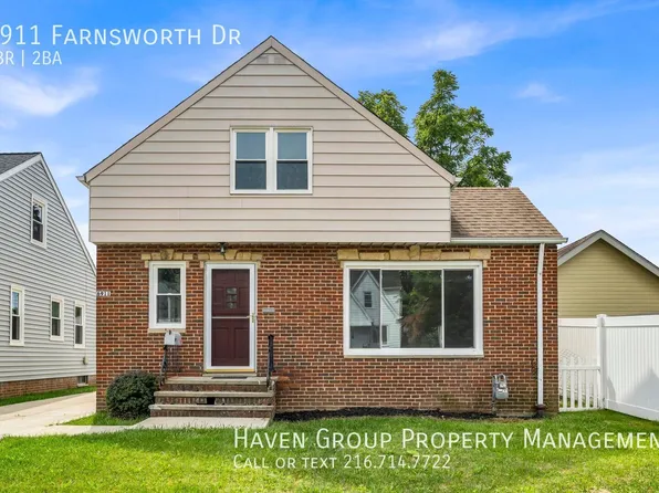 6911 Farnsworth Dr, Parma, OH 44129