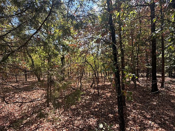 2nd image of E Davis Rd