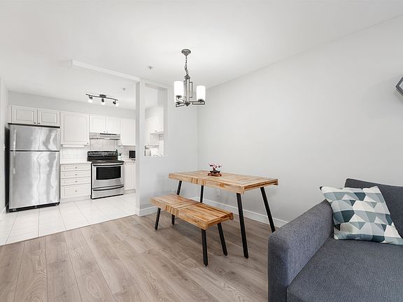 5th image of 295 Schoolhouse St #207