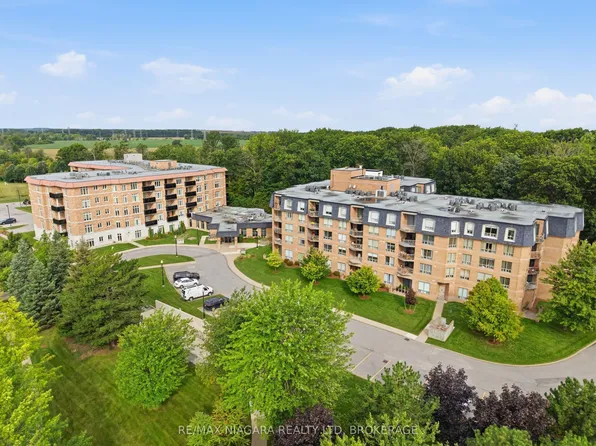 8111 Forest Glen Dr #424, Niagara Falls, ON L2H 2Y7