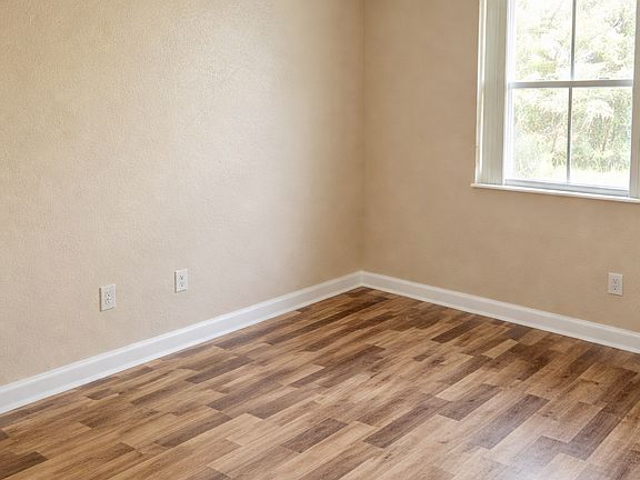 5th image of 2209 Shoma Dr