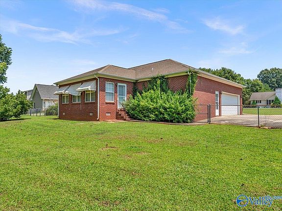 5th image of 1008 Cimarron Dr