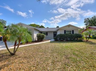 3301 Woodmont Dr, Sarasota, FL 34232