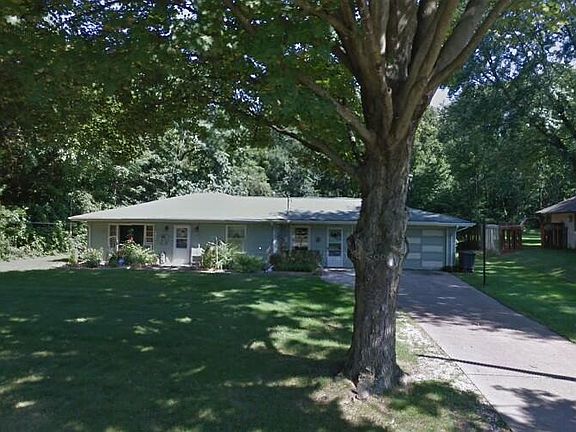 2nd image of 200 North Dr