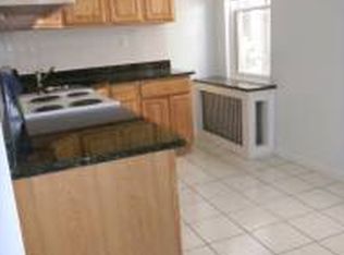 915 S 8th St #2, Philadelphia, PA 19147