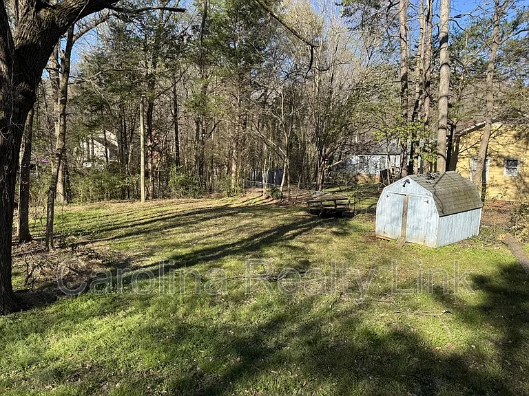 7231 Leaves Ln #6 — Photo 14
