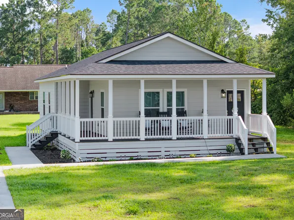 177 Ranier St, Baxley, GA 31513