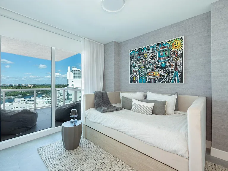 3801 Collins Ave #1502 — Photo 27