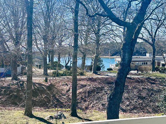 3rd image of 566 Shore Road