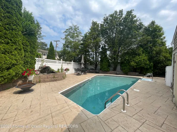 13 Sage Road, Toms River, NJ 08753