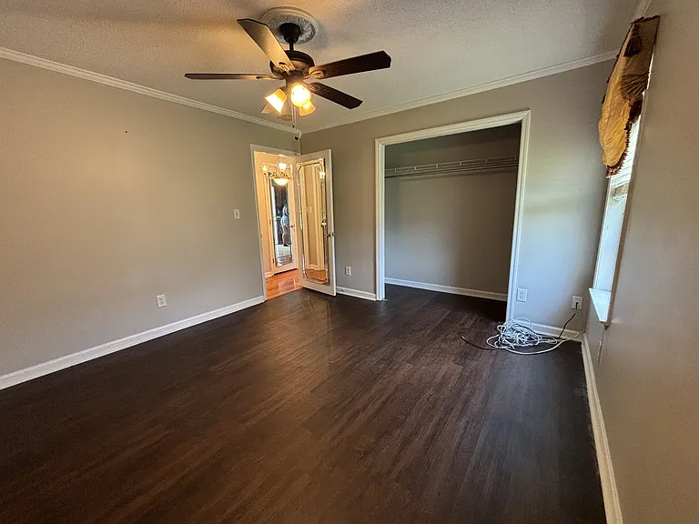 110 Fox Haven Ln — Photo 3