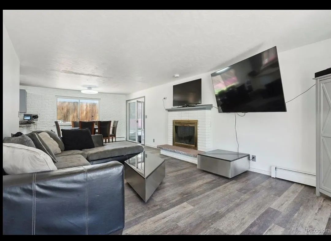 12 Exner Pl — Photo 3