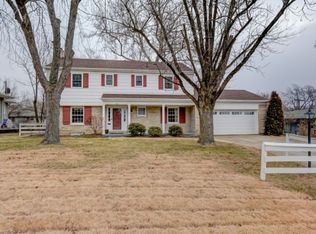 304 S Redwood Ln, Decatur, IL 62522