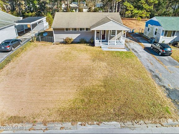 5th image of 510 Oak Ln