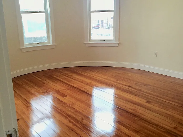 1085 Dorchester Ave #2R — Photo 4