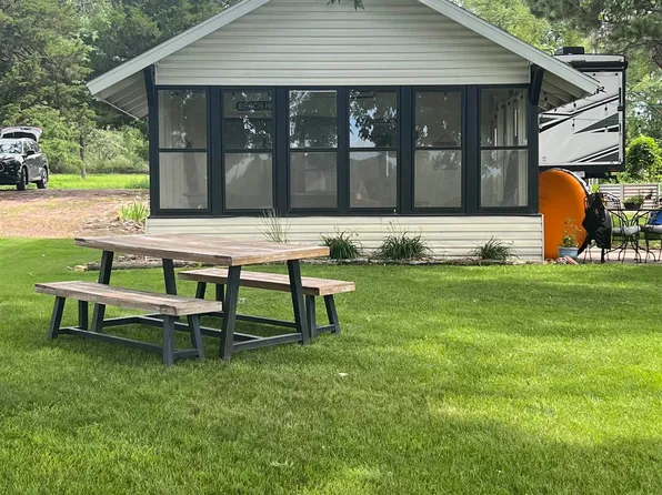 808 Andys North Shore Dr, Norfolk, NE 68701