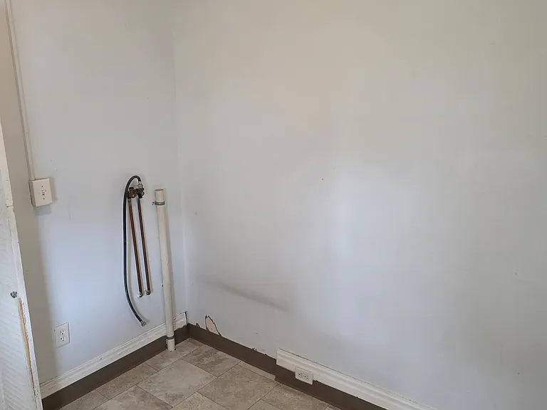 61 Columbia St #1 — Photo 10