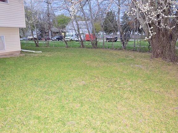 3rd image of 1212 Argonne Dr