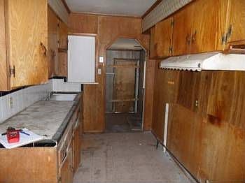 2nd image of 3327 Utah Ave