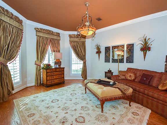 4th image of 2903 Autumn Lake Dr