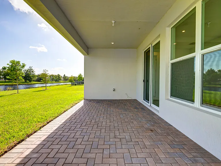12712 SW Eleanor Dr — Photo 31