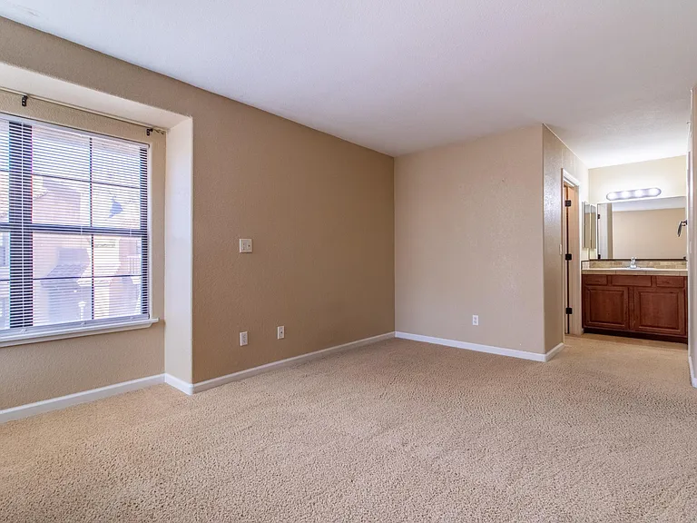 6651 N Campbell Ave #238 — Photo 6
