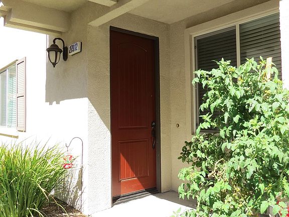 3rd image of 27912 Avalon Dr
