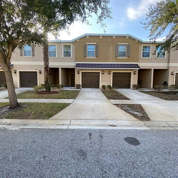 11903 Greengate Dr — Photo 2