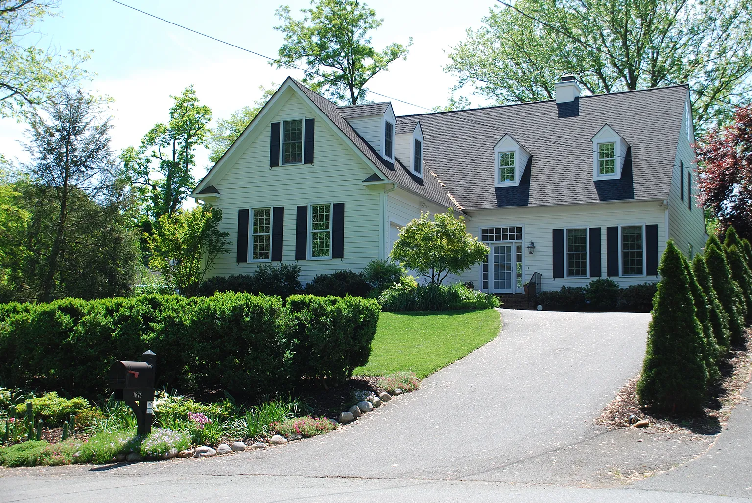 1876 Westview Rd photo 1
