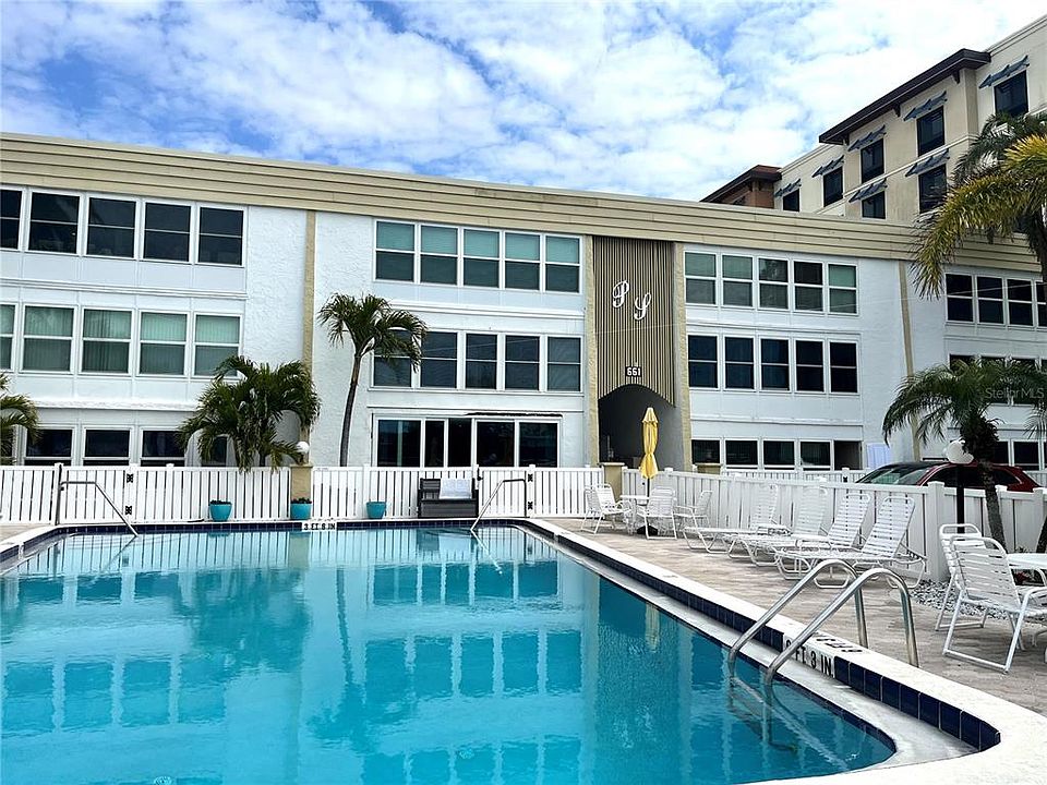 1st image of 661 POINSETTIA AVENUE #109