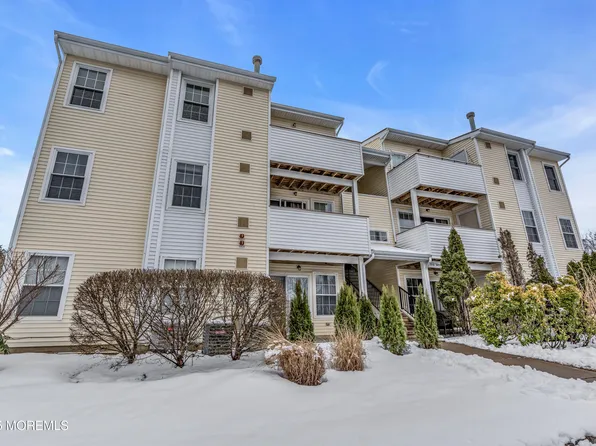 24 Basset Court, Tinton Falls, NJ 07753