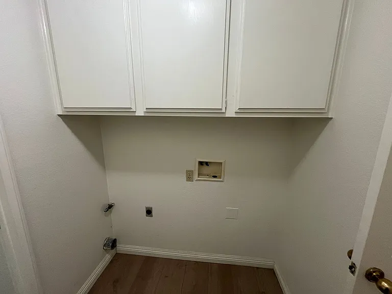 926 S Essex Rd — Photo 13