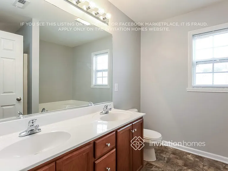 4200 Youngstown Dr — Photo 16