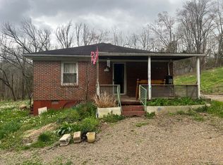 120-122 Winston Rd, Irvine, KY 40336
