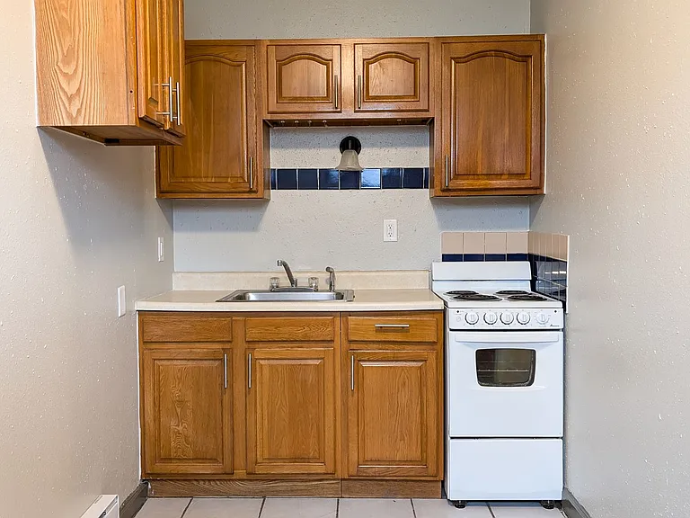 704 Hickory St — Photo 17